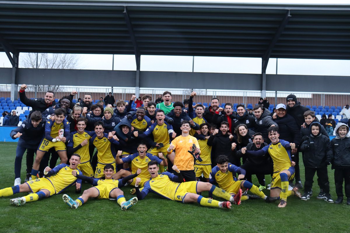 AD_Alcorcon's tweet photo. #JuvenilA 
El División de Honor ya está en Octavos de la #CopadelReyJuvenil 👏👏👏
Conoce todos los detalles del sorteo que tendrá lugar este martes y cuándo se jugará la próxima eliminatoria.

ℹ https://t.co/5wGiCUTeka

#MásQueNunca https://t.co/uBbDVtBmwS