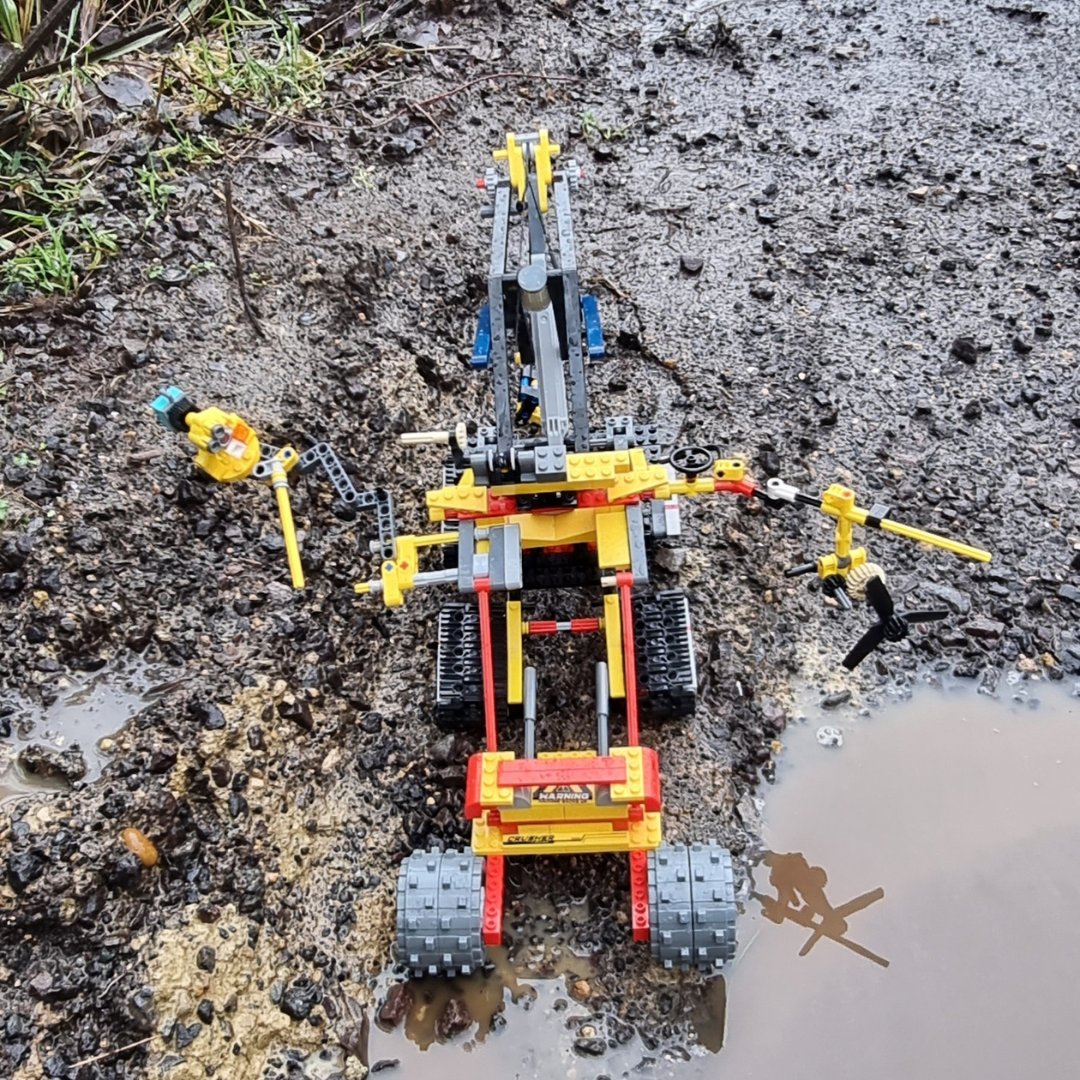 raerae22285's tweet photo. This is my 10 year old son's entry to @LEGO_Group challenge! He built this amazing multi-terrain vehicle with all sorts of attachments and weapons just in case!
#buildlikeamaster #legocreations #lego #legomasteruk #legobuilds #legocompetition https://t.co/IzczmFmUBi