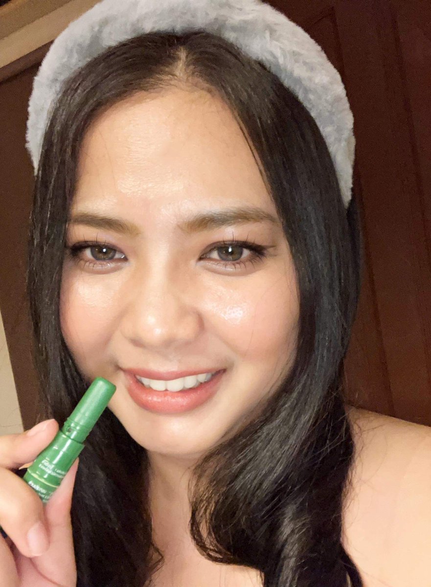 lookkage_c's tweet photo. ยาดมแก้วิงเวียน #bileaf หาซื้อได้ตามร้านขายยาทั่วไป 
📌 พิกัด Shopee 
https://t.co/CgQo7pPPyx https://t.co/mXgp2bQSUC