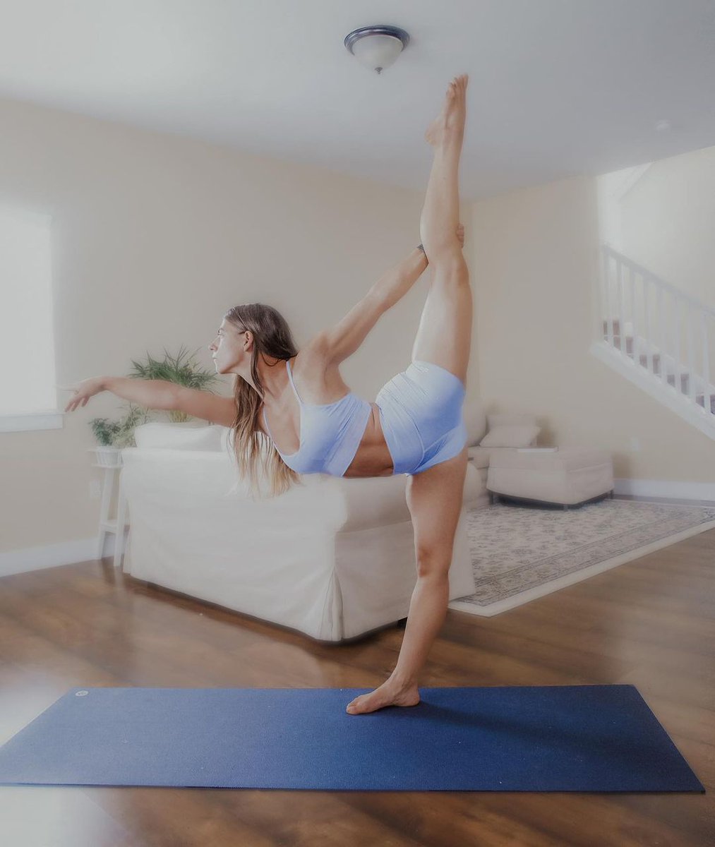 hanafitmedia's tweet photo. 🔗 View More >> https://t.co/y2qvWNsTLu
------
#aloyoga #anzeige #dancerpose #mandukayoga #natarajasana #sarasana_yoga #splits #standingsplit #urdhvaprasaritaekapadasana #Yoga #YogaInstagram #yoga4growth #yogaasana #yogabalance #yogaflexibility #yogajourney #YogaLife #YogaP... https://t.co/Ek8jLmfJIy