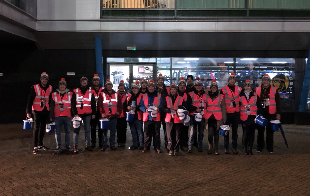 Exe_Foundation's tweet photo. A Big Thank You to our Charity Bucket Collectors this weekend who braved the wind and rain at our @ExeterChiefs match against @SaintsRugby🙌

💪They were raising money for @ItsInTheBag and @AgeUKDevon. https://t.co/QZYEEBvZZa