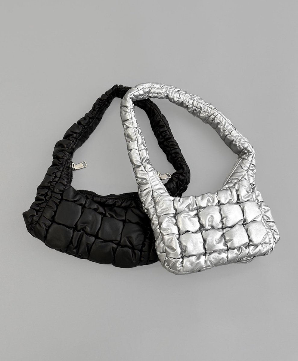 Pre_wish's tweet image. 〰️✨☁️ #MNEM ⛓️ ether cushion bag

🖱️price 890.-
✨มัดจำ 400.-
