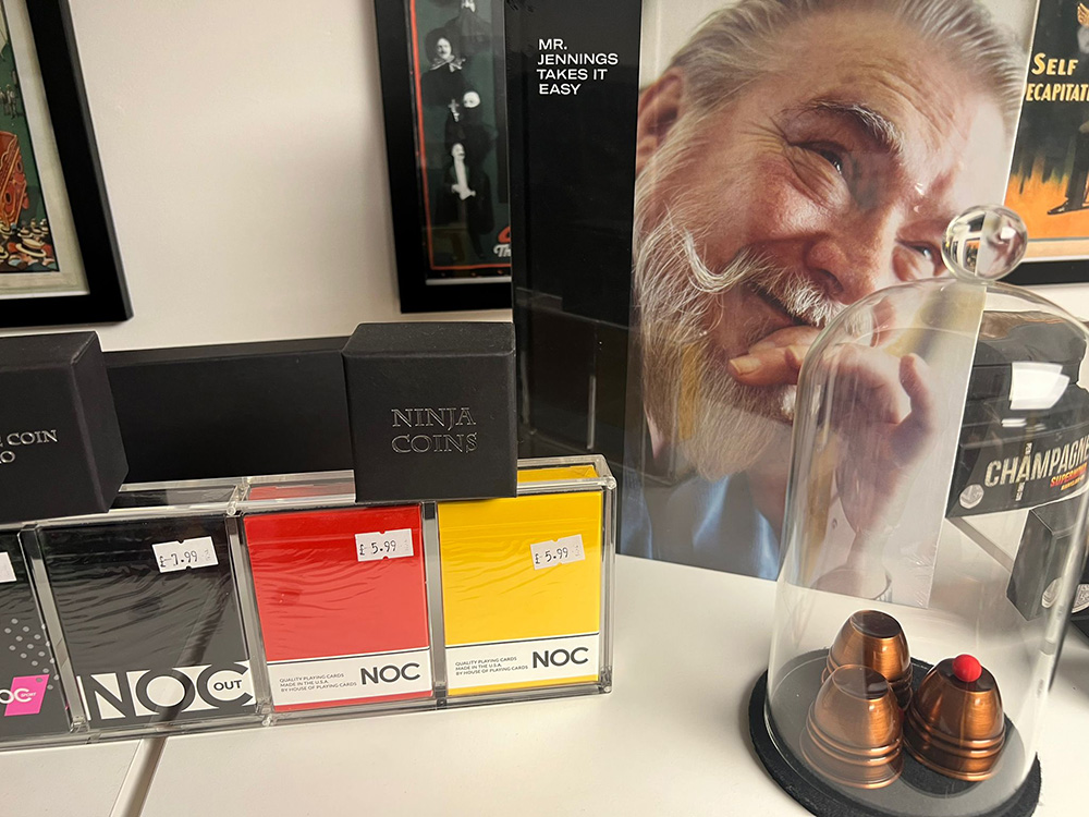 merchantofmagic's tweet image. If you can't drop in to the magic shop, have a browse online.
Visit magicshop.co.uk

(and see our pinned tweet for 10% discount offer for Twitter users)

#magicset #magictricks #magicshop #magician #closeupmagic #closeupmagician #stagemagic #cupsandballs #magicbooks