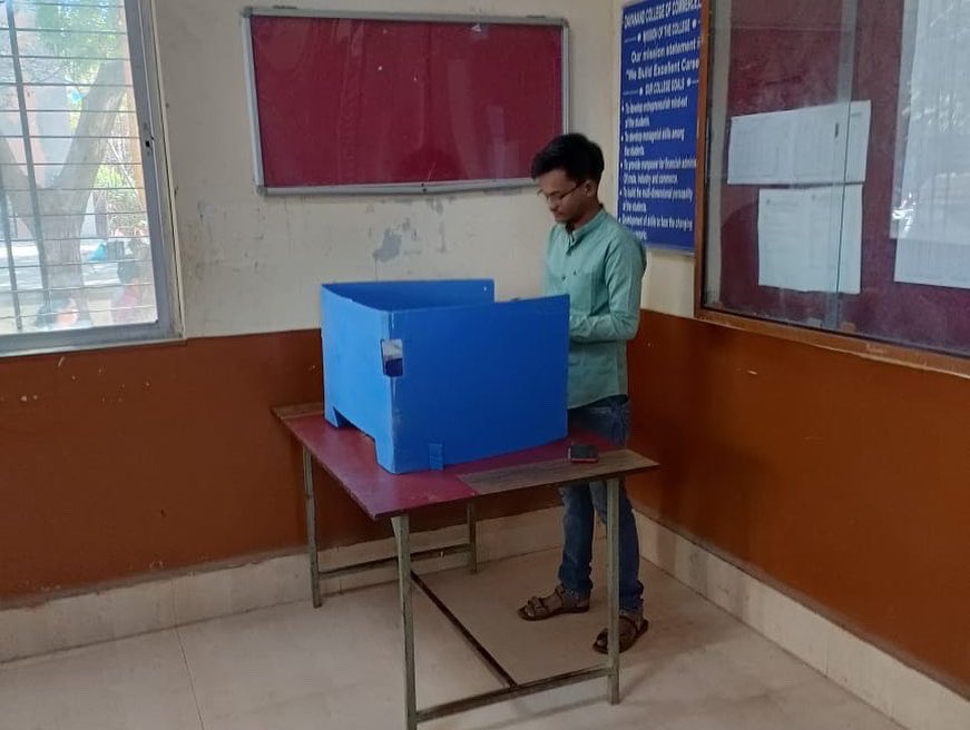 YINforChange's tweet photo. YIN College Election 2023 at Latur...
~ Students exercised their right to vote..
🗳️
#yin #yinforchange #yinelection #yinminister #students #college #career #leader #leadership #election #vote #network #inspiration #motivation #social #socialmedia #sakal #saamTv #news #latur https://t.co/PY1jFa6kIv