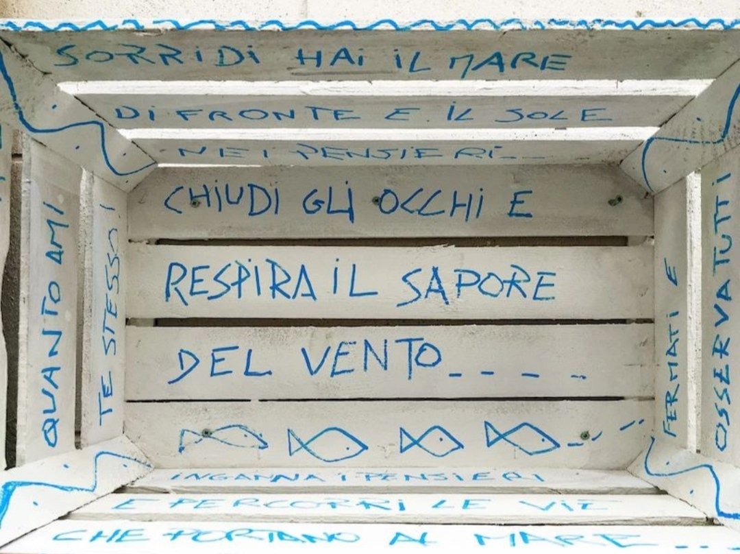 MariangelaBisco's tweet photo. #Poesia in #cassetta 😅🤭 .. #Mare e #vento 🌬️🌊🫂💙 https://t.co/JBC4XX0BKZ