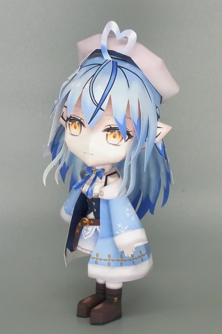 [ ペーパークラフト 雪花ラミィちゃん] 仕様全高:約162mmパーツ数:47個枚数:A4用紙2枚制作日数:2日#LamyArt #ペーパークラフト #ペーパーフィギュア 