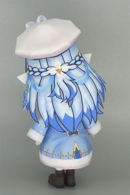 [ ペーパークラフト 雪花ラミィちゃん] 仕様全高:約162mmパーツ数:47個枚数:A4用紙2枚制作日数:2日#LamyArt #ペーパークラフト #ペーパーフィギュア 