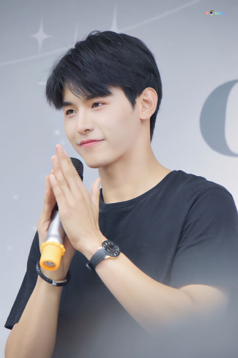P_KOKO1995's tweet photo. เขาหล่อ 😎 แต่เขาไม่เคยอยู่เฉย
กว่าจะได้รูปดีๆ ยากเกิ้นนนนนนนน🤣
@jaestsx 

#จาพชร
#japhachara 
#Taddyja https://t.co/ZbBTkq5BNv