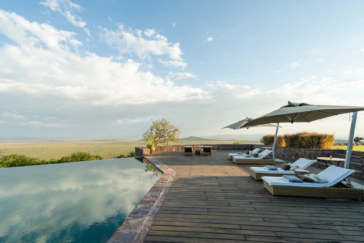 hadestays's tweet photo. Singita Sasakwa Lodge, Serengeti National Park, Tanzania. From USD 2,205 per adult per night for the cottage. 'A gem in the bush' - #HadeLux #Safari #Travel https://t.co/25YUS74H1q