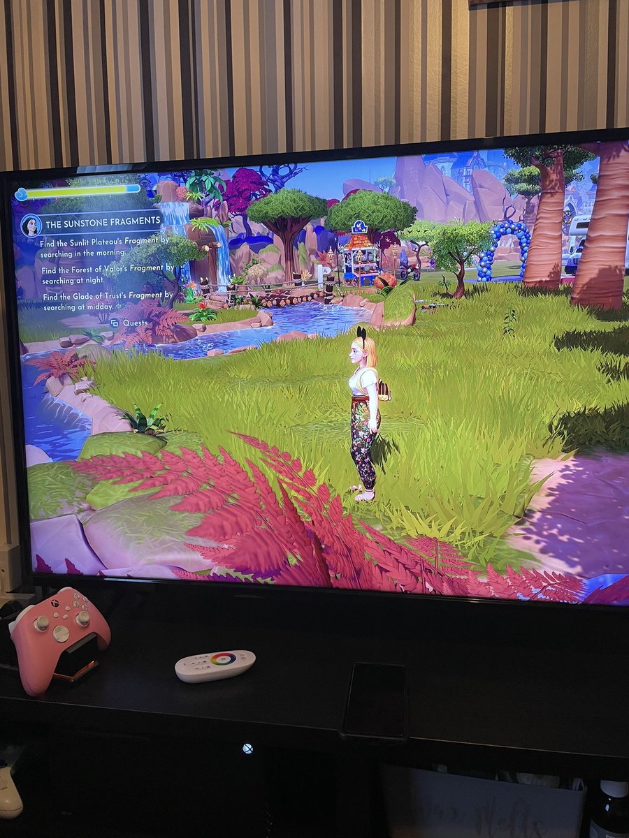 jessemily_'s tweet photo. @DisneyDLV I still can’t complete the sunstone quest for the morning fragment, it’s just never there no matter what time I go! Playing on Xbox 😭 https://t.co/p8SlzLS3st