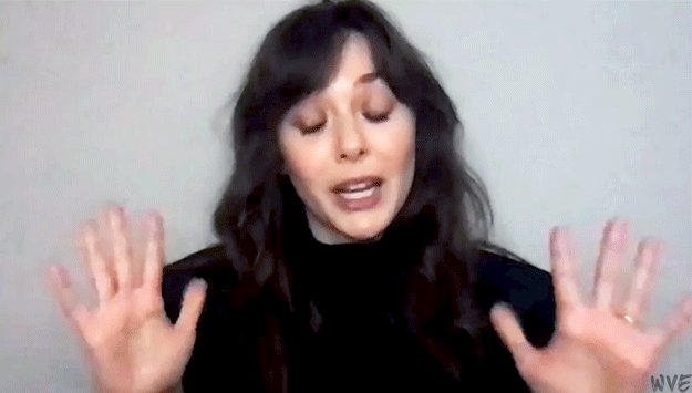 olsnlizzie's tweet photo. her in this interview has such a chokehold on me actually 🧎🏻‍♀️ https://t.co/ltKN4Qu7Uk