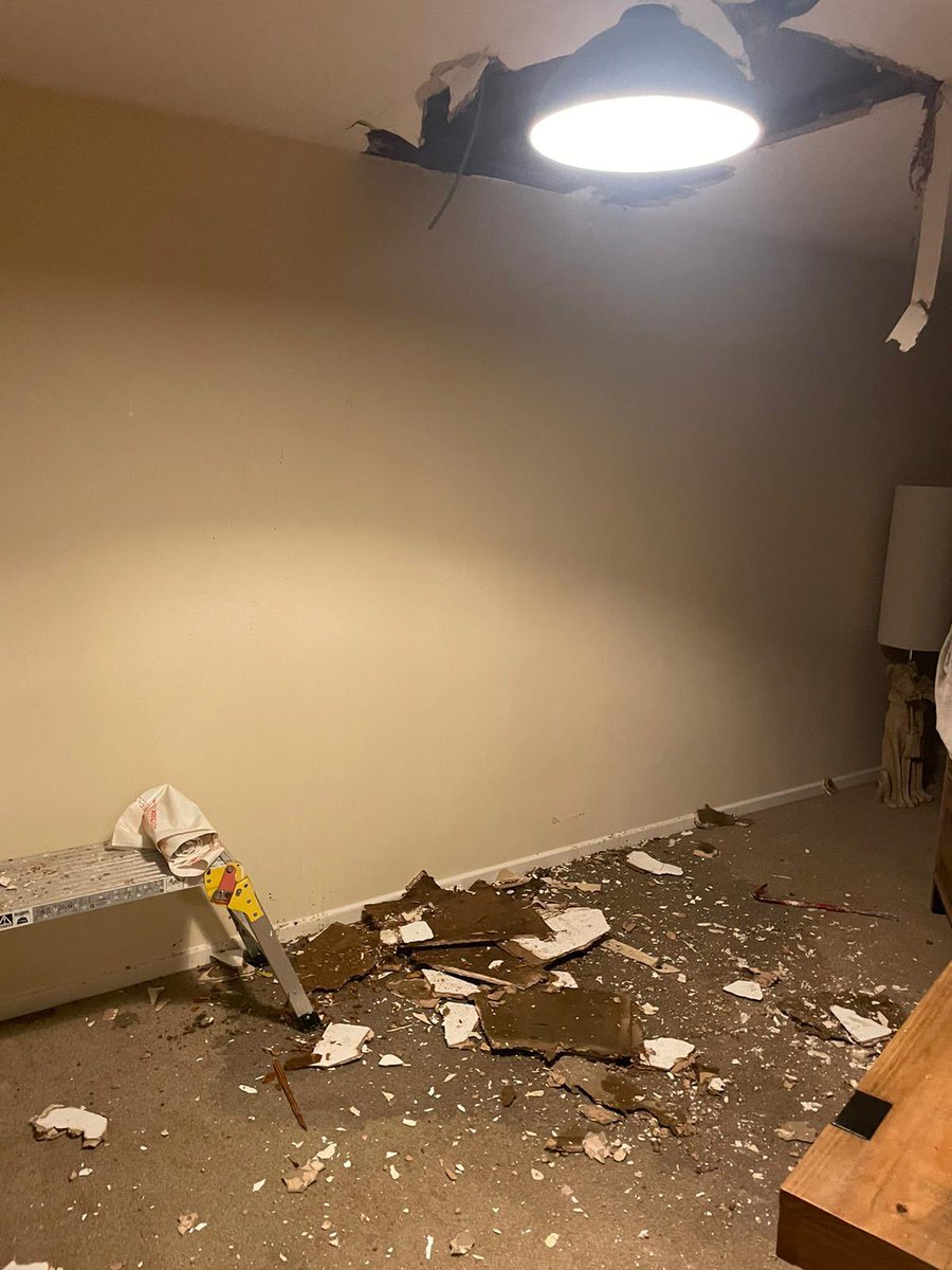 Antony Cotton MBE (@antonycotton) on Twitter photo My friend lives in <a href="/PinnacleSF/">Pinnacle Service Families</a> service accommodation. His house has been like this since December 11th. For the 3rd time they have failed to turn up this morning. Pinnacle are not fit for purpose. Our Armed Forces community deserve better <a href="/DefenceHQ/">Ministry of Defence 🇬🇧</a> <a href="/mod_dio/">Defence Infrastructure Organisation</a>. This is embarrassing My friend lives in <a href="/PinnacleSF/">Pinnacle Service Families</a> service accommodation. His house has been like this since December 11th. For the 3rd time they have failed to turn up this morning. Pinnacle are not fit for purpose. Our Armed Forces community deserve better <a href="/DefenceHQ/">Ministry of Defence 🇬🇧</a> <a href="/mod_dio/">Defence Infrastructure Organisation</a>. This is embarrassing