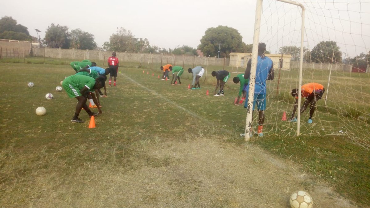AdjTCFHL_FC's tweet photo. Not your ordinary player!
#TheCocks always take all assignments seriously
Winning starts with how you prepare!
@fufatv1 @adjumani_dlg @BazioDoreen @FUFABigLeague https://t.co/3fSUqSWVd0