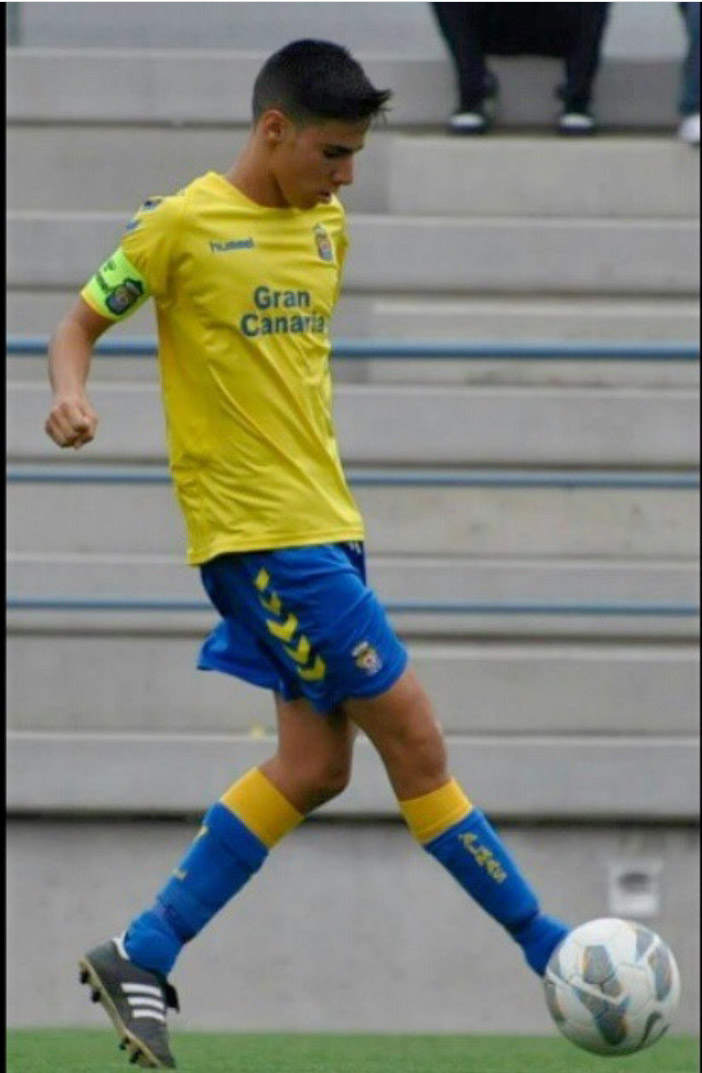 udlaspalmasNET's tweet photo. 💛💙 SENTIMIENTO DE PERTENENCIA 💛💙 https://t.co/WHTeb9qCUm