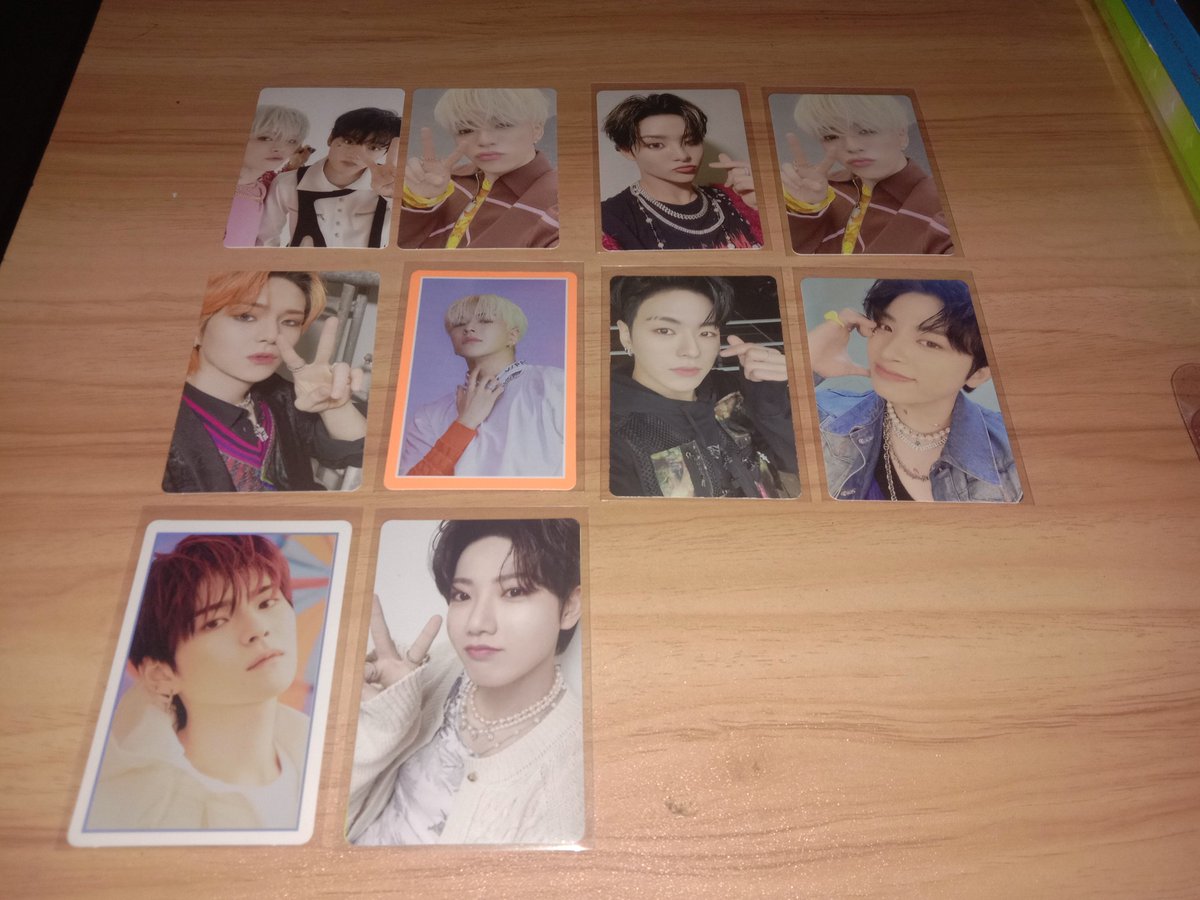 kuzitomaru's tweet photo. wts lfb | treasure ph

--treasure pcs sold per set (2 pcs) 
--150/set (all in good condition)
--100 : unsealed tss:ch2 album
 • inclu: pb, cd, ob, sticker, unit postcard

mop: gcash
mod: direct jnt, ggx, flash exp https://t.co/qC6zGYo0pa