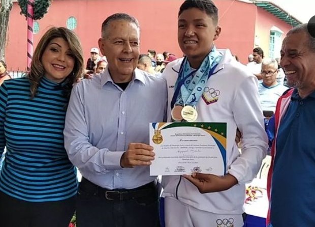 @nomerindo428 tweet media