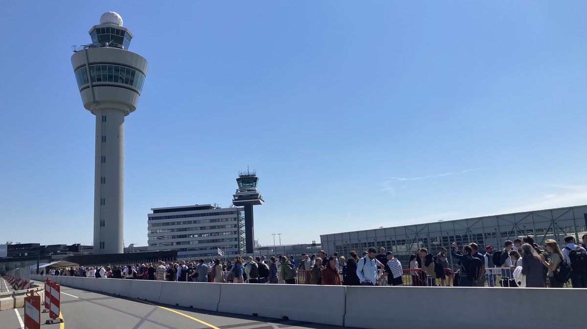 Doron Sajet tweet media