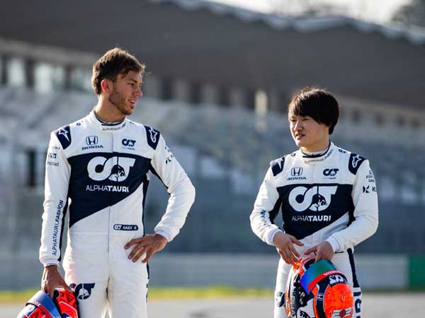 JSRF1League's tweet photo. AlphaTauri is chasing Alfa Romeo for P5 in the Constructor Standings! The gap between the 2 teams is only 12 points and with Alfa Romeo in not the best form and AlphaTauri in a really good form currently, it is really possible for the Italian team!

#PortugueseGP https://t.co/631OorYWcZ