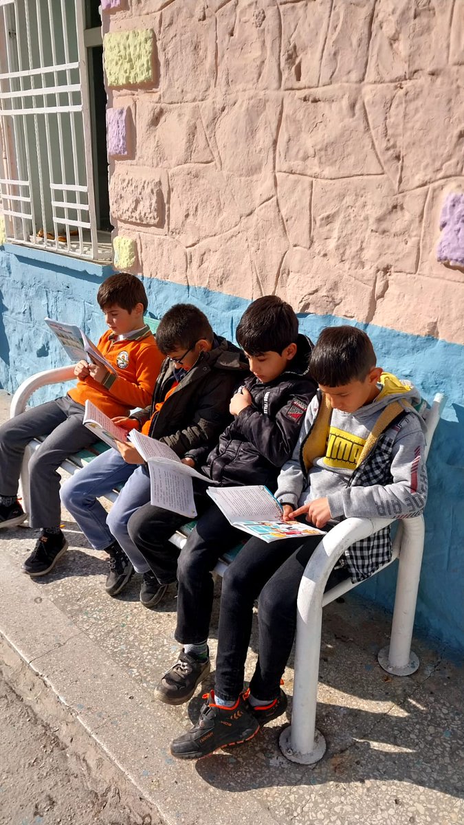 Ceylanpınar İlçe Milli Eğitim Müdürlüğü (@ceylanpinarmem) on Twitter photo 📚 "Kitaplar aklın tedavi yerleridir."
Sayın <a href="/valisalihayhan/">Salih AYHAN</a> öncülüğünde #urfaokuyor projesini tüm kurumlarımızda uygulamaya devam ediyoruz.
#ceylanpınarokuyor #şimdikitapzamanı
#urfaokuyor
<a href="/tcmeb/">Millî Eğitim Bakanlığı</a>
<a href="/UrfaValiligi/">T.C. ŞANLIURFA VALİLİĞİ</a> 📚 "Kitaplar aklın tedavi yerleridir."
Sayın <a href="/valisalihayhan/">Salih AYHAN</a> öncülüğünde #urfaokuyor projesini tüm kurumlarımızda uygulamaya devam ediyoruz.
#ceylanpınarokuyor #şimdikitapzamanı
#urfaokuyor
<a href="/tcmeb/">Millî Eğitim Bakanlığı</a>
<a href="/UrfaValiligi/">T.C. ŞANLIURFA VALİLİĞİ</a>