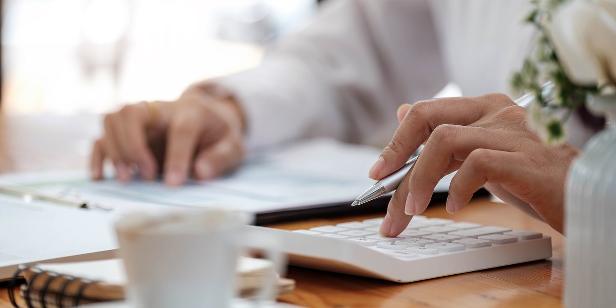 #Vacature: 𝗔𝗱𝗺𝗶𝗻𝗶𝘀𝘁𝗿𝗮𝘁𝗶𝗲𝗳 𝗺𝗲𝗱𝗲𝘄𝗲𝗿𝗸𝗲𝗿 𝟯𝟮 - 𝟯𝟴 𝘂𝘂𝗿 𝗽𝗲𝗿 𝘄𝗲𝗲𝗸

Zoek je afwisseling in werkzaamheden en werk je graag met mensen en cijfers? Deze leuke job heeft het allemaal in zich! Lees hier de vacature en solliciteer! 

vertify.nl/vacature-admin…