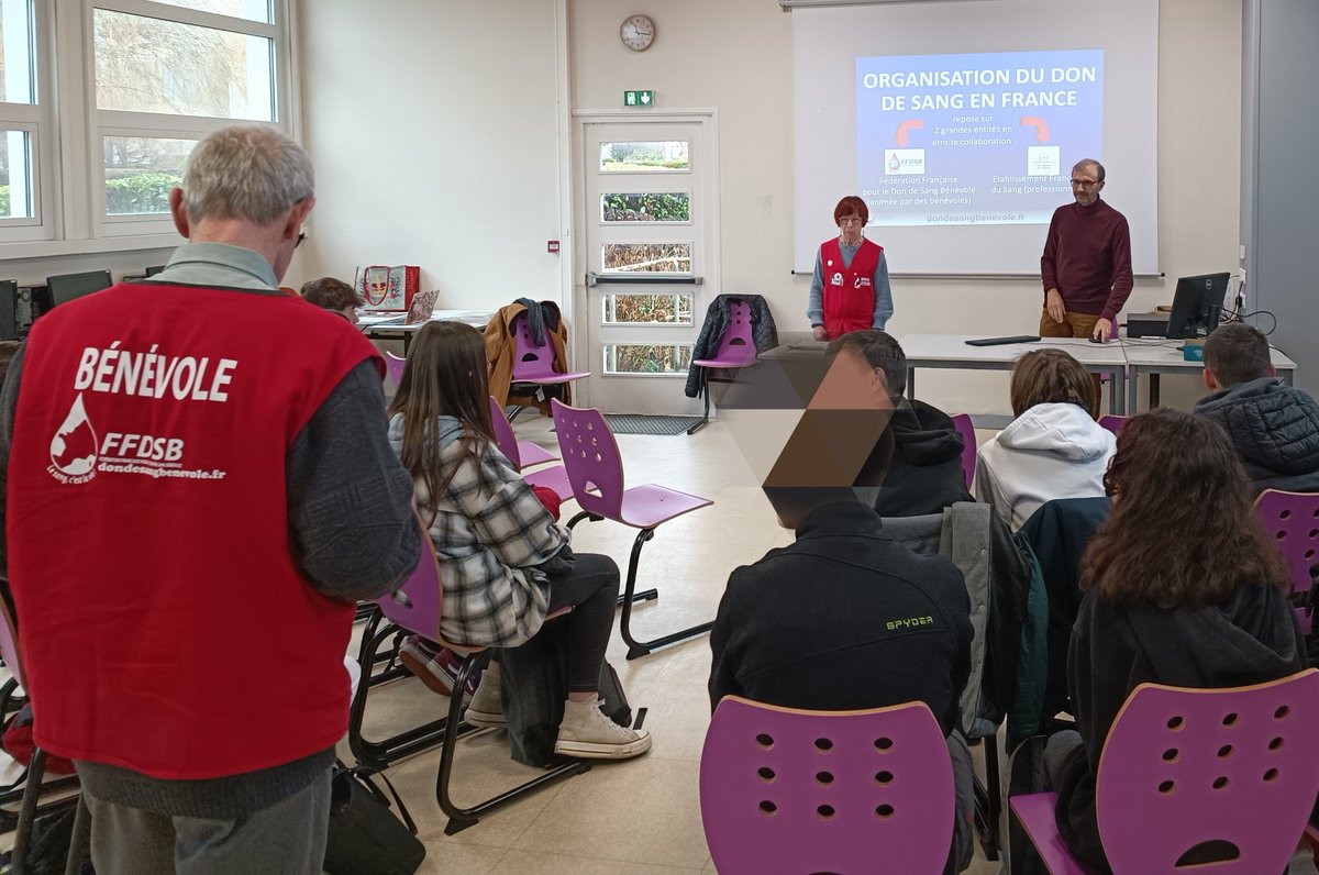 CiteRBilleres's tweet image. Premier intervenant de la semaine des solidarités : la fédération française du don du sang bénévole.
Un éclairage enrichissant sur les enjeux et les besoins. #FFDSB #CESCE #ParcoursSantéCitoyenneté
@DSDEN65 @actoulouse @EFS_Sante