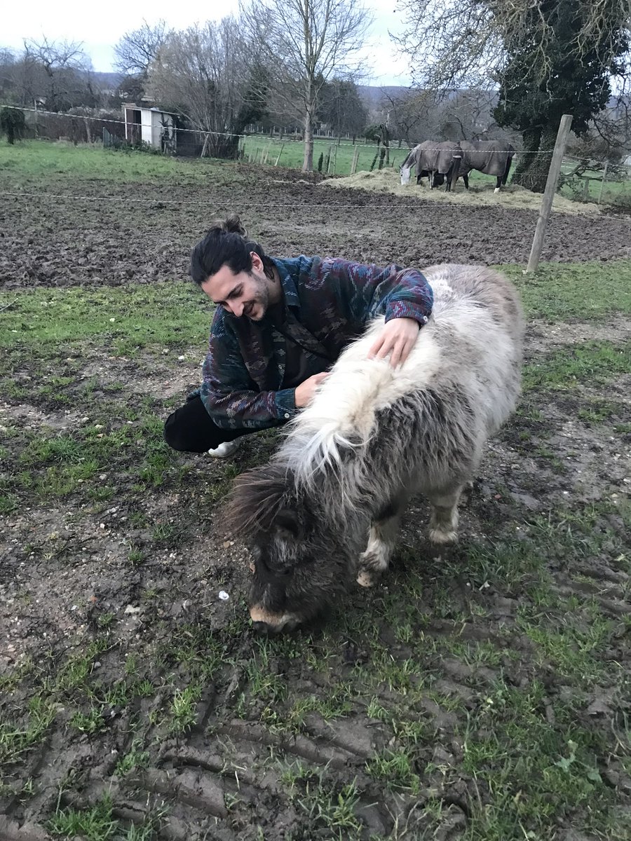 Taking a country-side break with <a href="/saravissante/">Sara Boudam</a> to start the week.

I’m not sure we’re going to be super productive on <a href="/Privacy_Board/">PrivacyBoard</a> but we’re already making new friends 😁