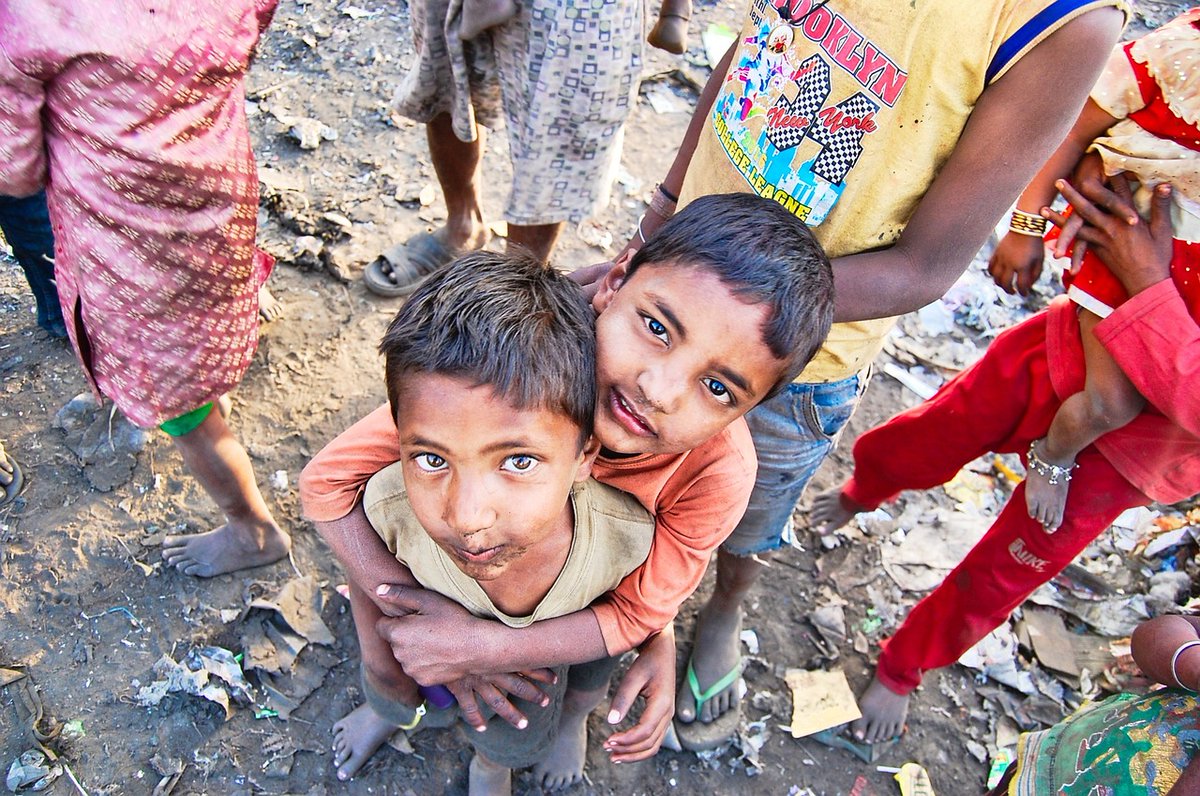 BookwormsBites's tweet photo. “If you're in trouble, or hurt or need - go to the poor people. They're the only ones that'll help - the only ones.”
- John Steinbeck, The Grapes of Wrath
#helpinghands https://t.co/21ms4lrMeE