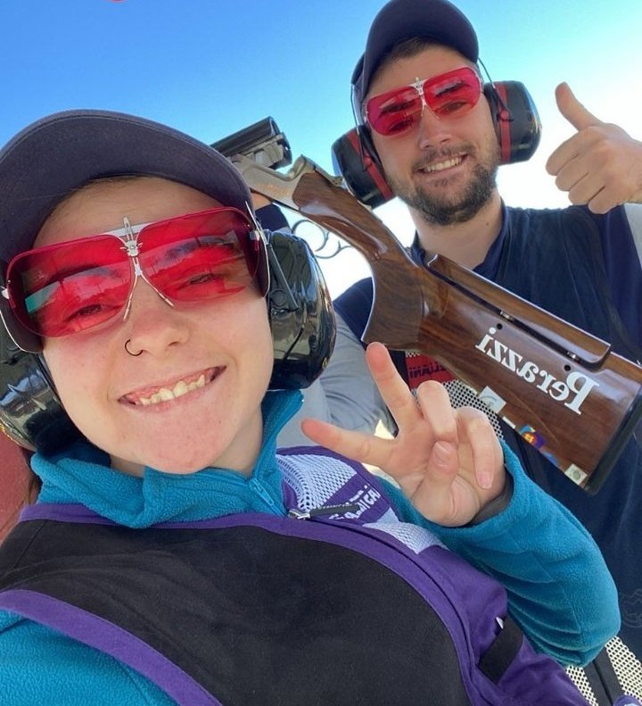 📆 Es lunes, ¡empecemos la semana con una gran 😁 sonrisa!

💪 ¡¡Vamooosss, queda mucho por hacer!!

#tiro #shooting <a href="/gipyonda/">Paula Grande</a> <a href="/AdriaMPodium/">Adrià Martínez Torres</a> <a href="/MMolnePodium/">Mar Molne Magriña</a>