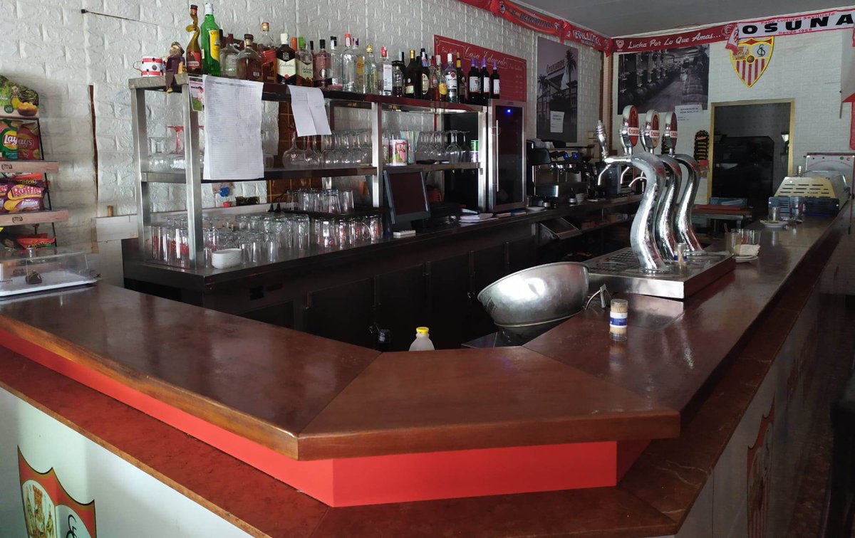 Buscamos profesional de hostelería con experiencia demostrable para gestionar el bar de nuestra Peña. 

Con 50 años de historia, 290 socios y en el centro del municipio, ofrecemos las mejores condiciones a negociar. 

Interesados llamar al teléfono 623183489 para más información.