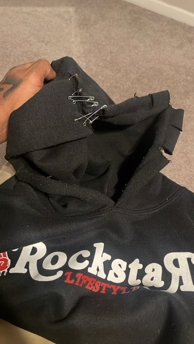 Entering my clothing graphic designer stage just messing around here https://t.co/jDFvPqhfz6