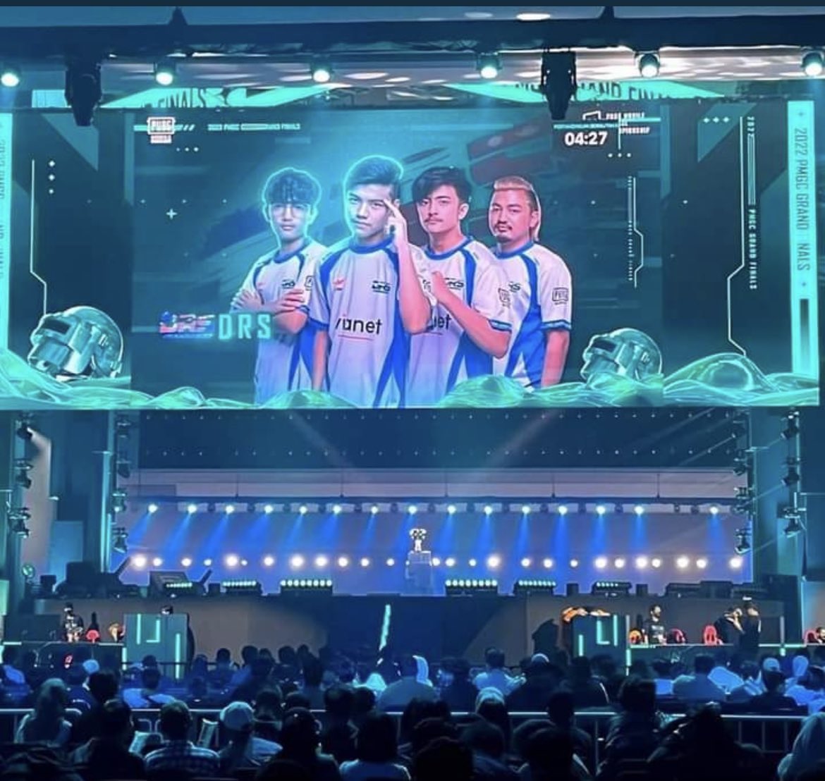 DRS gaming लाई बधाई।
दोस्रो भएर करिब 3 करोड जितेको खबरले एकदम खुसी बनायो।🙏