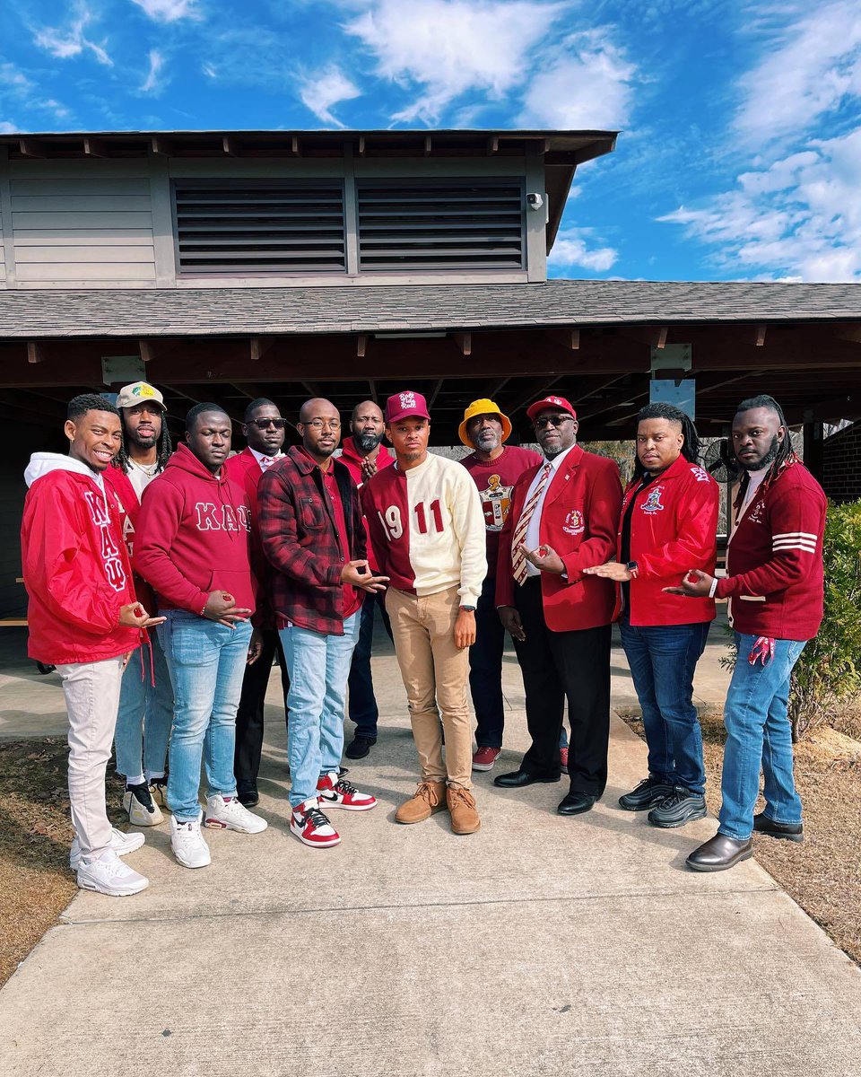 sep_kapsi1911's tweet photo. The Brothers of the Kingstree (SC) Alumni Chapter began their celebration of 112 years of Achievement with a brotherhood fellowship in the park.
Reposted from @kac_nupes
#kapsi1911 #seprovince #kappa112 #j5 #achievement https://t.co/K429UnhZ9M