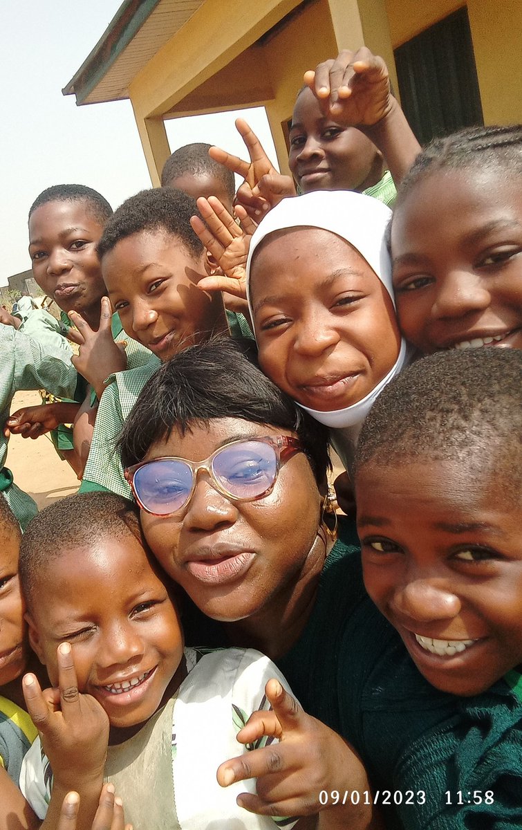 Dee_dulcet's tweet photo. It has been fun all through the holidays, now is the time to get back to work, reach all milestones, face new challenges and learn new styles of teaching and learning.
#HappyResumption
#TFNfellow
#TeacherGoals https://t.co/KyMBzyN0zU