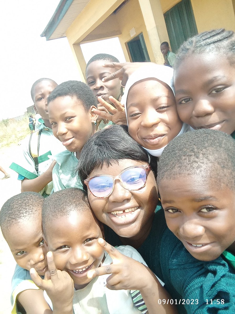 Dee_dulcet's tweet photo. It has been fun all through the holidays, now is the time to get back to work, reach all milestones, face new challenges and learn new styles of teaching and learning.
#HappyResumption
#TFNfellow
#TeacherGoals https://t.co/KyMBzyN0zU
