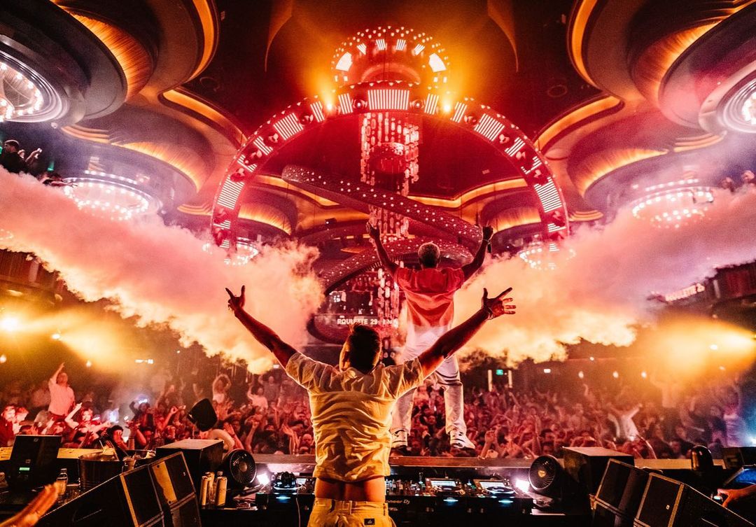 #MonitorMonday is pumped up to start the week with Kara at #OMNIANightclub from <a href="/AudiotekLtd/">Audiotek Ltd</a>. <a href="/LoudLuxury/">LOUD LUXURY</a> brought their high-energy set to the elegant Las Vegas nightclub from <a href="/HakkasanGroup/">Hakkasan Group</a>. Kara at the DJ booth = powerful dynamics and tight bass

📸Omnia Nightclub