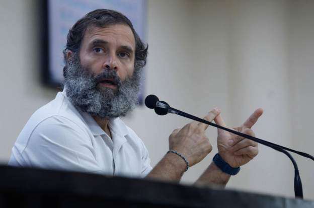 BBCHindi's tweet image. राहुल गांधी ने कहा- 21वीं सदी के कौरव &apos;ख़ाकी हाफ़ पैंट&apos; पहनते हैं और शाखा लगाते हैं.&apos;

पूरी ख़बर: bbc.in/3Gra92Y