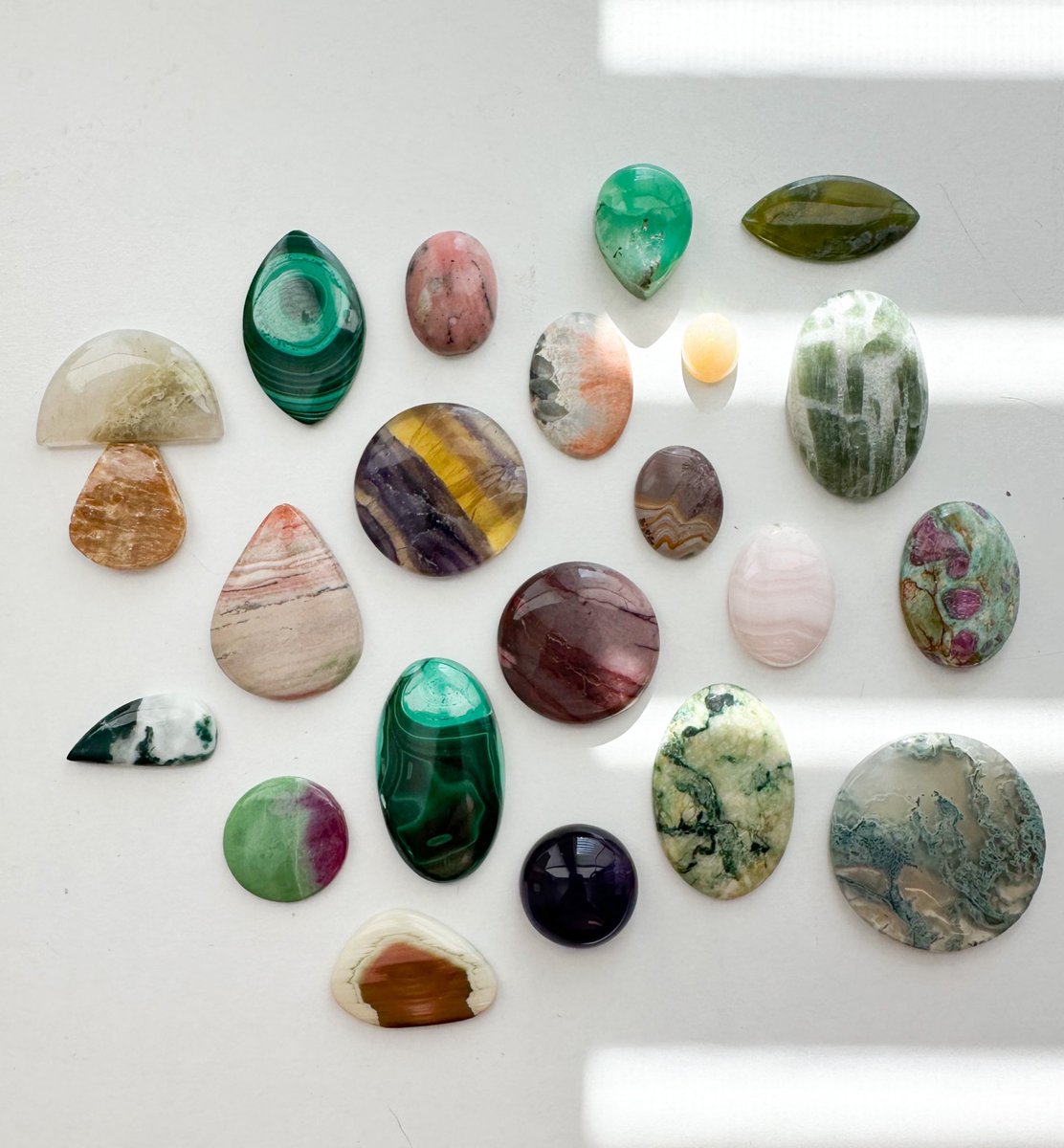 mildhippie's tweet image. the crystals        🪷🧚🏼‍♀️🐛        the pendants

“garden fairy” collection coming to my shop Jan. 13th at 4pm eastern time &amp;lt;3