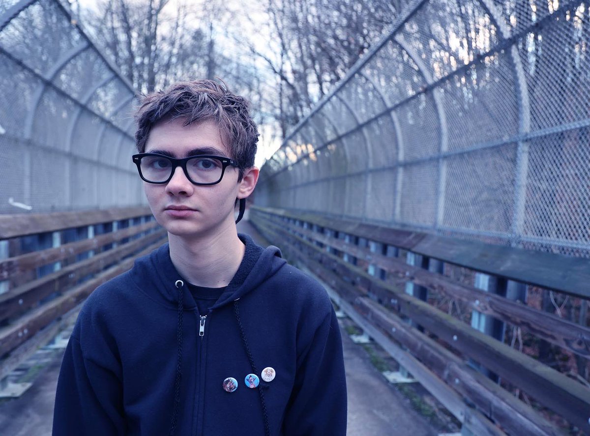 elliott-fullam-on-twitter-my-music-video-for-i-m-not-ok-is-up-and-i