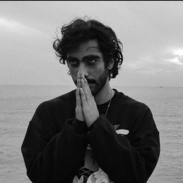 paria_esm's tweet photo. #خبر_فوری

⛔️#علی_زیرایی دانشجوی کارشناسی ارشد رشته مددکاری علوم اجتماعی علامه طباطبایی، ورودی ۱۴۰۱، یکشنبه ۱۸ دی بازداشت شد.

از نهاد بازداشت کننده و محل نگهداری وی اطلاعی در دست نیست.

وای پسر ، هیچ وقت فکر نمی‌کردم ، هشتگ شی🤦🏼‍♀️ وای بر ما. https://t.co/wSMqAthZeS