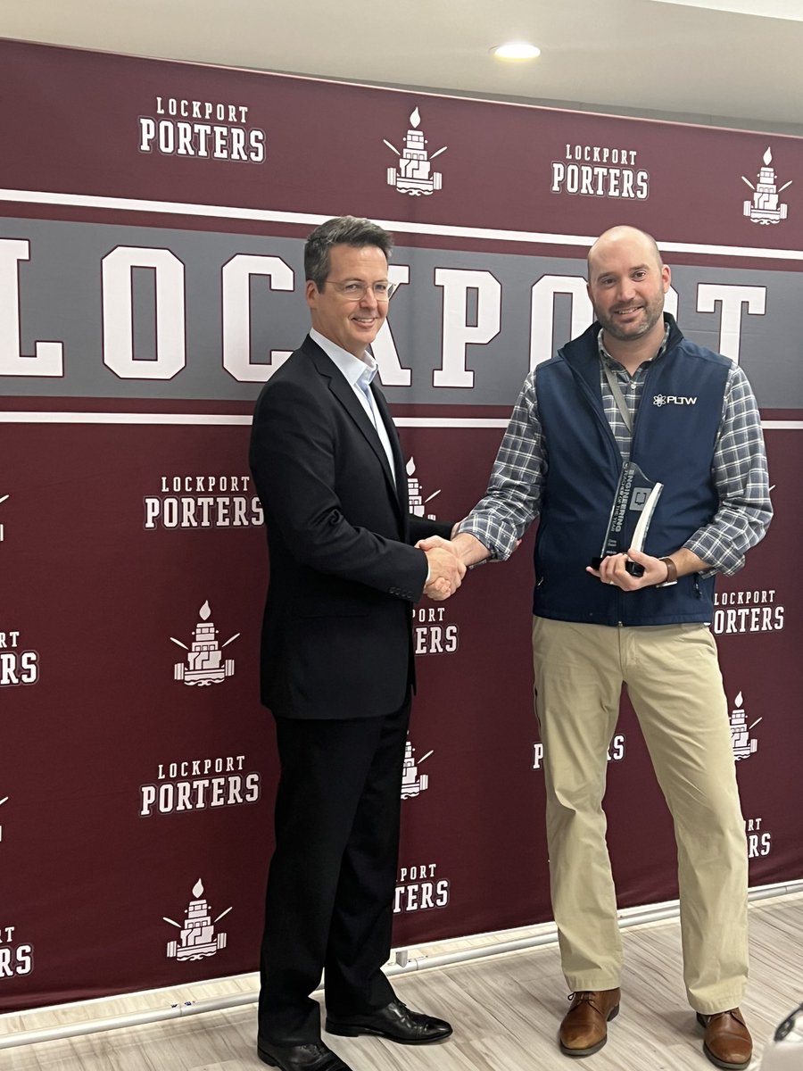 PLTWorg's tweet photo. This morning PLTW President and CEO Dr. David Dimmett presented the National PLTW Engineering Teacher of the Year award to Corey Duzan, PLTW Master Teacher at @LockportHS205 in Illinois!

 #PLTW #PLTWProud #PLTWEngineering #Engineering #StemEducation https://t.co/oZK0EsL4cx