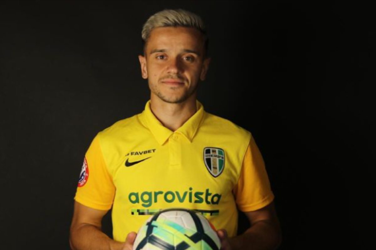 RaffaeleAmato14's tweet photo. 🚨Exclusive Oleksandr #Demchenko from Oleksandriya: "Our life changed dramatically, but it’s in our hands to adapt to it and become stronger. We owe our defenders a lot just for the possibility to live, sleep and play". @calciomercatoit 

https://t.co/vM61gQplE2 https://t.co/hFHVU7hluX
