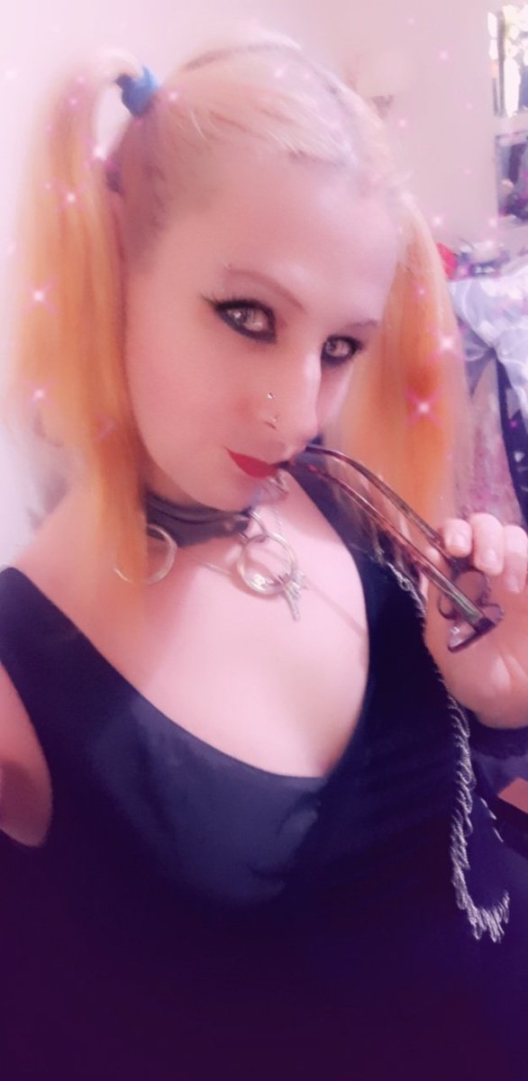 CricriSubie's tweet photo. Après avoir été blonde retour au rouge hihihi https://t.co/WcUBXhL84q