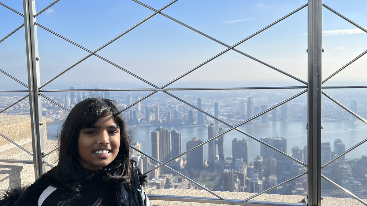 ash_abey's tweet photo. @EmpireStateBldg  #empirestatebuilding #esbfan https://t.co/TgPauwHbZ7