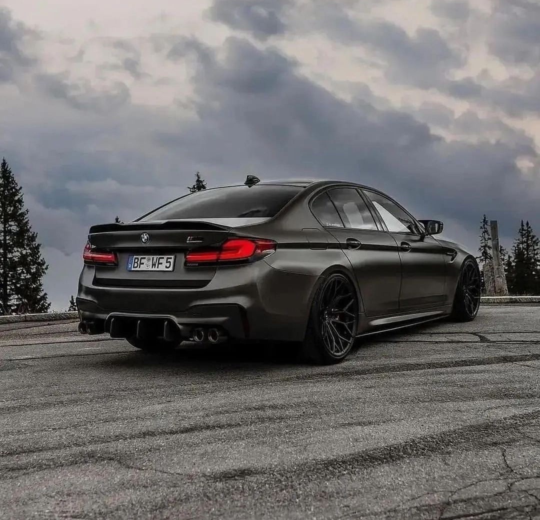 BMW F90 M5 Competition 🦖