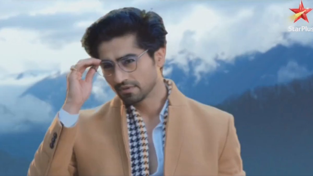 alish_hind's tweet photo. Yeh Banda 3-4 sec ss me hee aag laga deta hai🔥🫶

#yrkkh #AbhiRa #HarshadChopda https://t.co/l4sofBINGU