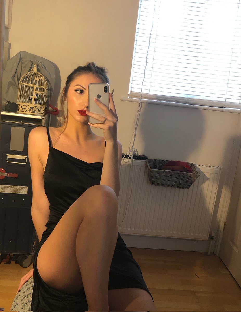 elisabeth_kait's tweet photo. Rt for free nude 🙂 https://t.co/LVZwwWGKQo