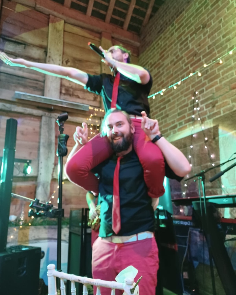 Non stop entertainment with The Funtime Frankies! 

#thefuntimefrankies #partyband #weddingband #eventband #functionband #eventprofs #redpants #funtimes #partytime #awardwinners #wedding  #weddingring  #weddingdress #manchesterweddingband #manchesterweddingbands #manchesterband