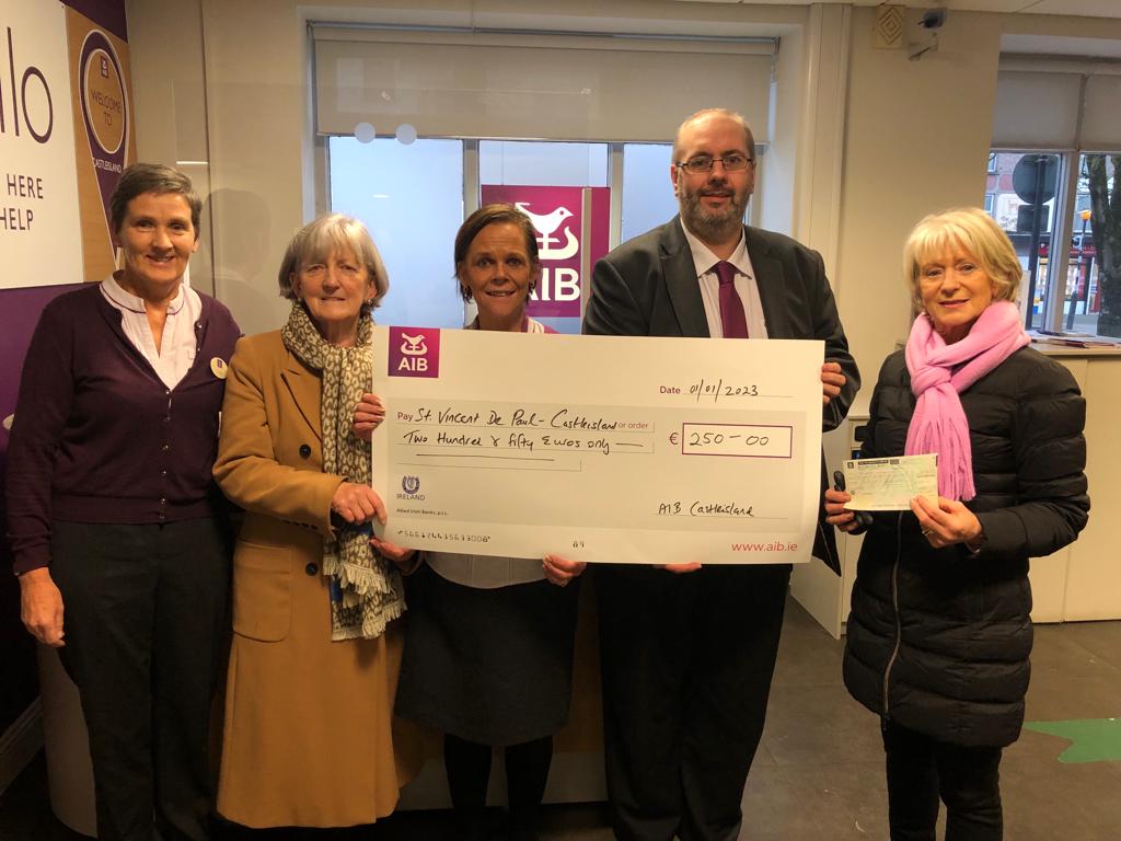 sean_collum's tweet image. On behalf of the team here in AIB Castleisland, I was today delighted to make a presentation to two very worthy local causes - Castleisland Day Care Centre and St. Vincent de Paul Castleisland

#team #backingdoing