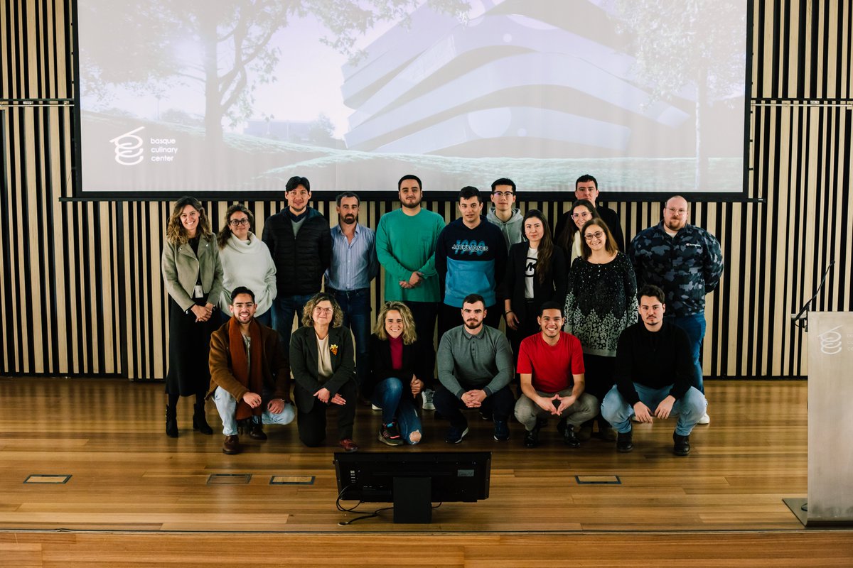 bculinary's tweet image. ⚡️ Hoy recibimos a las y los estudiantes que empiezan con sus estudios en Máster en Sumillería y Marketing del Vino y en el Máster en Dirección F&amp;amp;B. Comienzan una nueva aventura llena de retos y aprendizaje. Ongi etorri! #mybculinary #estudiantesBCC #gastronomía