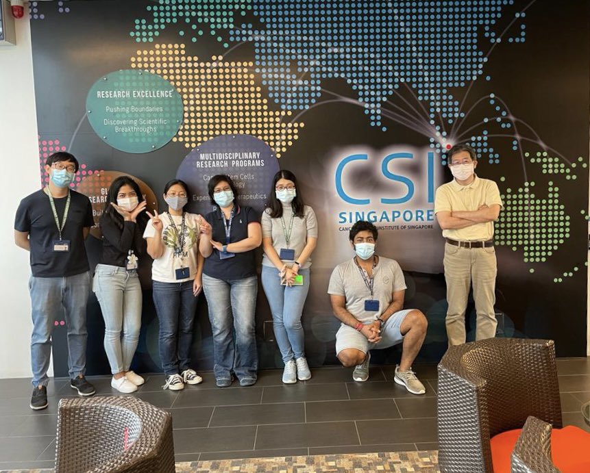 VaniaTeoh's tweet photo. Q: How did this little island girl who could only dream of becoming a scientist, actually become a scientist-in-training?  

A: Motomi Osato Lab ✨ https://t.co/WArbnLehxI